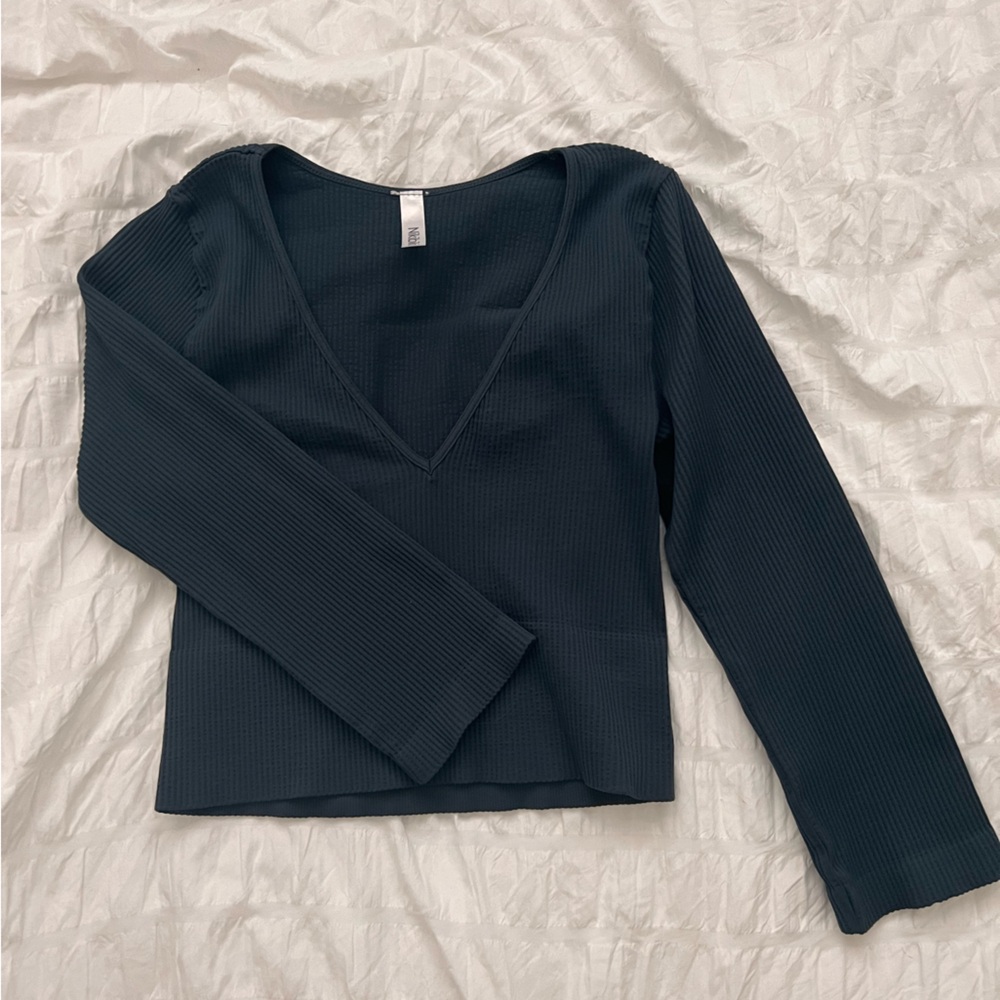Teel long sleeve cropped workout top I got at boutique never worn